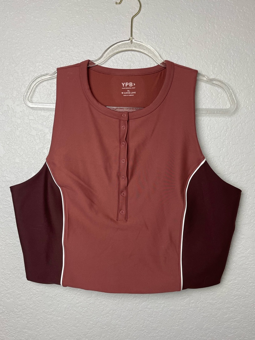 YPB Abercrombie Two-Tone Rust and Burgundy Cropped Workout Tank Size XL